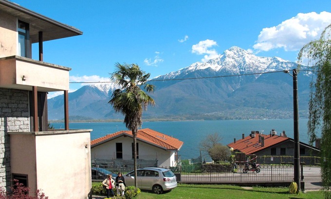 Aurogna Apartment | Beautiful apartment for 9 guests with hot tub, WIFI, TV, patio, pets allowed and parking