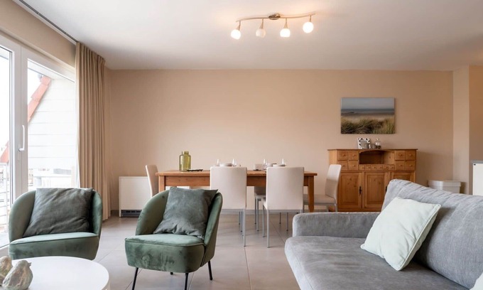 Bredene Apartment | Beautiful apartment for 4 guests with WIFI, TV, balcony and pets allowed