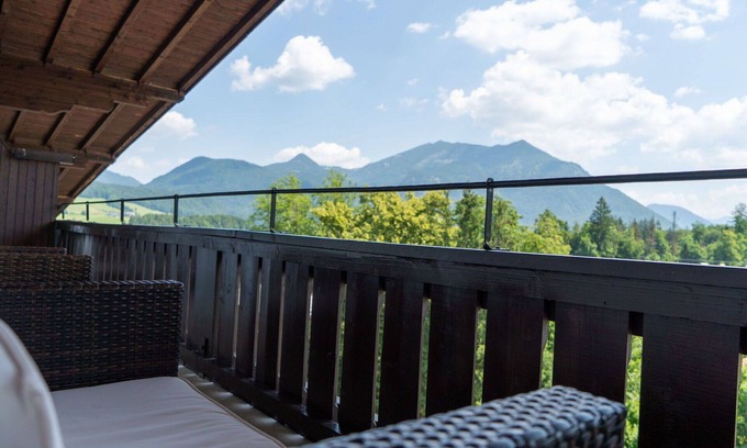 Strobl Apartment | Beautiful apartment for 4 people with WIFI, TV and patio