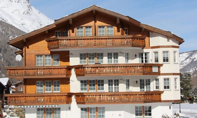 Saas Grund Apartment | Beautiful apartment for 4 guests with WIFI, balcony and pets allowed