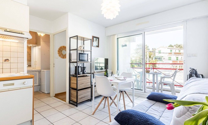 Pontaillac Apartment | Beautiful apartment for 2 people with WIFI, TV, balcony and parking
