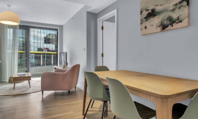Wembley Park Apartment | Beautiful apartment for 4 guests with WIFI, TV, terrace and parking