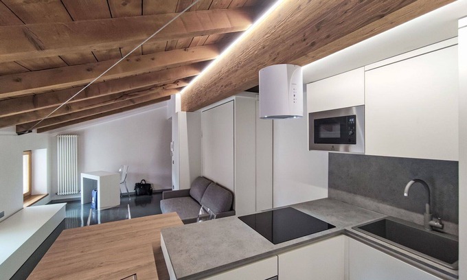 Trento Old Town Apartment | Beautiful apartment for 2 people with A/C, TV and parking