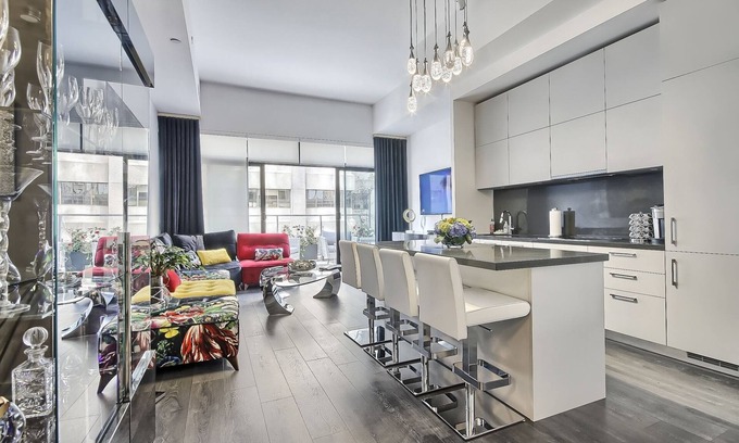 Midtown Toronto Apartment | Beautiful apartment in the hart of Yorkville with a fully furnished balcony.