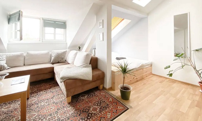 Ost Apartment | Beautiful apartment in Leipzig with a view of the city forest