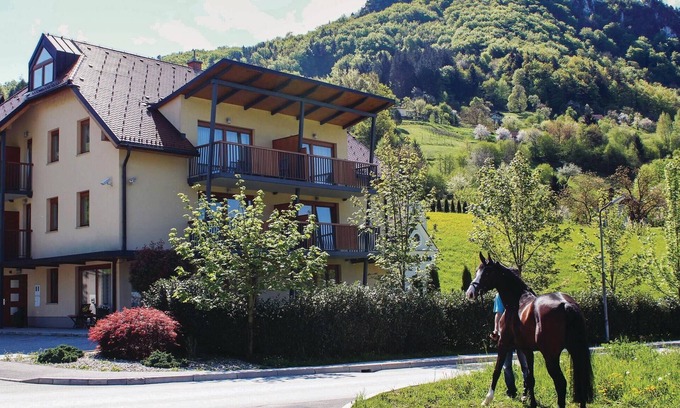 Lasko Apartment | Beautiful apartment in Lasko with WiFi