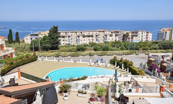 Pizzo Apartment | Beautiful apartment in Pizzo with WiFi