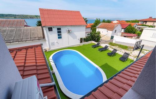 Rtina Apartment | Beautiful Apartment In Rtina With Wifi