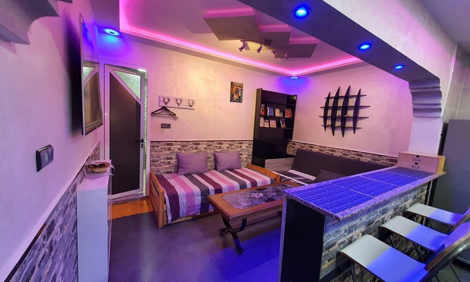 Tamrhakht Condo | Beautiful apartment with seating area in Imi Ouaddar