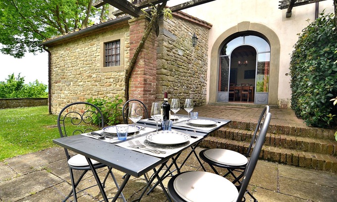 Vicchio House | Beautiful apartment with pool in the Florentine countryside!