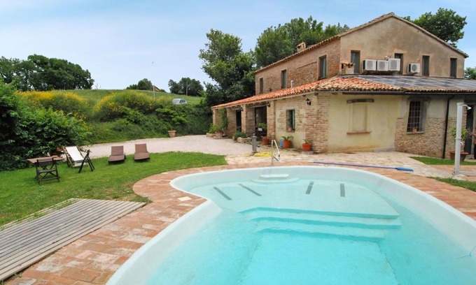 Granarola Apartment | Beautiful apartment with WIFI, pool, A/C, TV, patio, pets allowed, panoramic view and parking