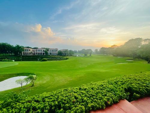 Bissar Akbarpur Apartment | Beautiful Apartments at Tarudhan Valley Golf Resort, Manesar