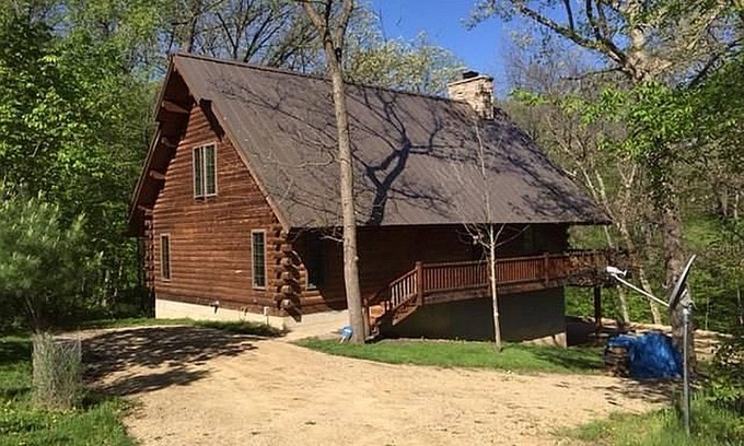 Apple River Cabin | Beautiful Apple Canyon Lake Log Cabin in the Woods