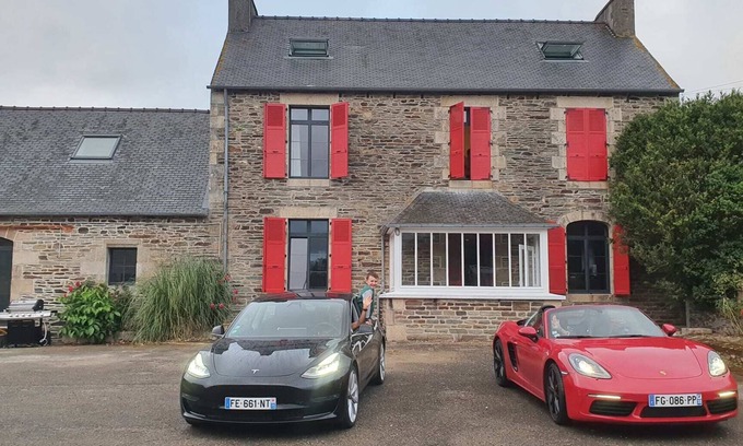 North Miami Cottage | Beautiful architect-designed country house, pétanque and hiking, beaches 5 min away!