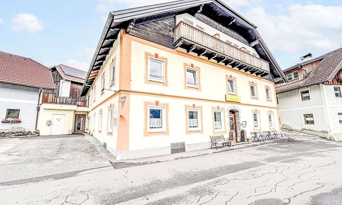 Sankt Martin Apartment | Beautiful apartment for 5 guests with WIFI, TV and parking