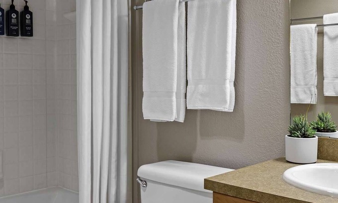 Canmore Resort | Beautiful ,Awesome resort in Canmore Resort in AB ,Canada, Studio Unit for 2 ppl
