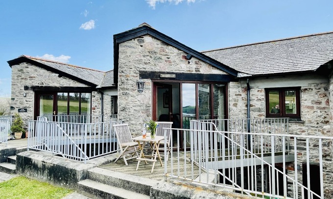 Dittisham Cottage | Beautiful Barn, River views, Close to Quay