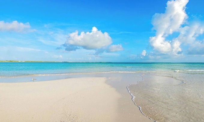 Treasure Cay Resort | Beautiful Beach Condo
