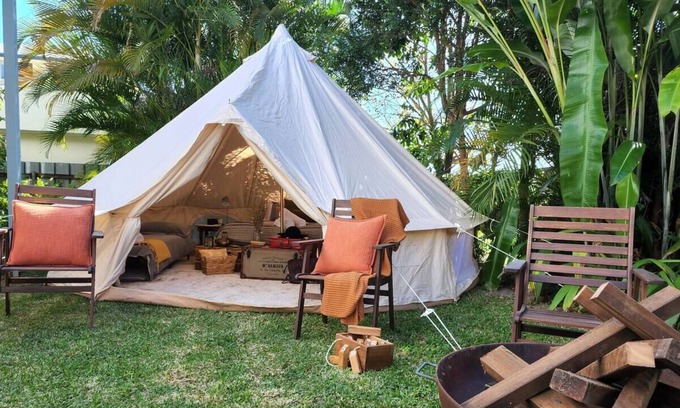Dicky Beach House | Beautiful Beach House & Glamping Tent Dicky Beach