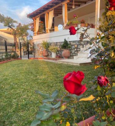 Gerakini Villa | Beautiful beach house
