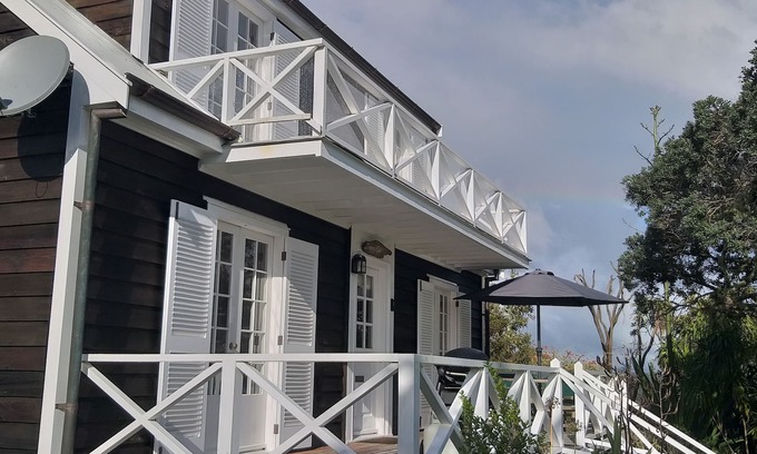 Russell House | Beautiful beach house with stunning views