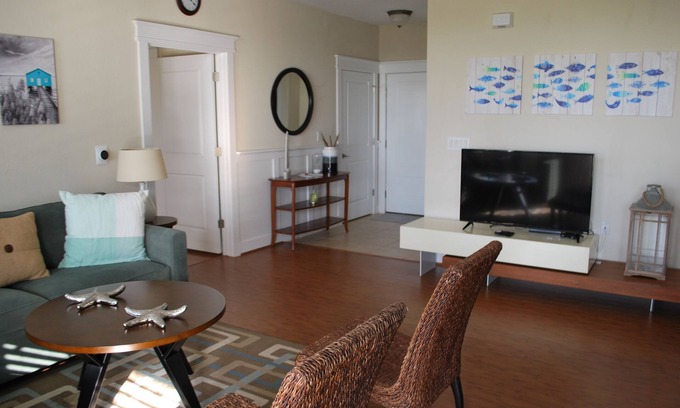 Red Fish Cove Condo | Beautiful beach view condo. Walk to the beach or the Pointe West Beach Club.