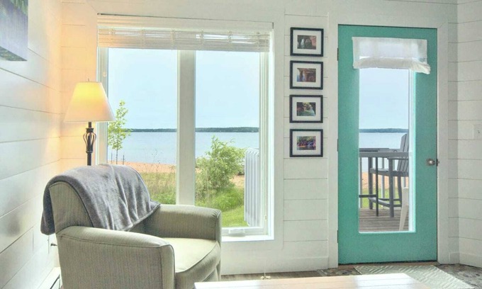Bayfield Condo | Beautiful Beachfront Condo Steps from Everything