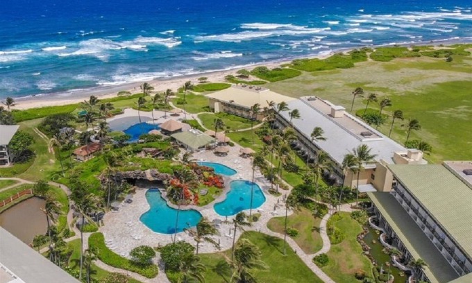 Hanamaulu Condo | Beautiful Beachfront Resort, Resort and Oceanview Unit, 4 pools, 2 Jacuzzis,