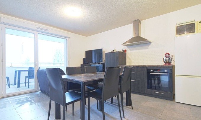 Saint-Rambert Apartment | Beautiful Bright Apt With Terrace