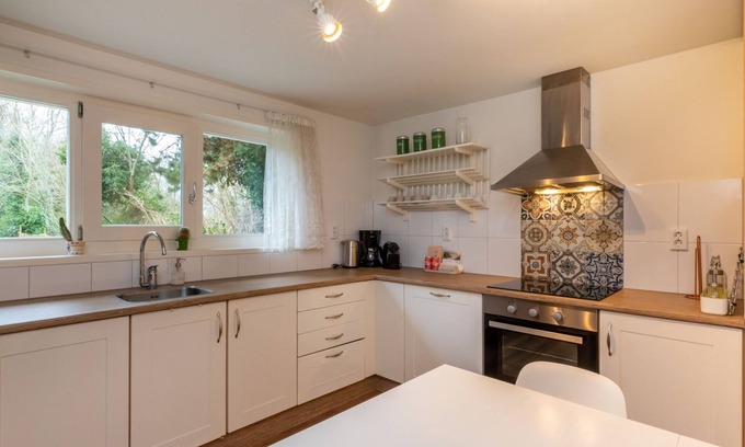 Groot Valkenisse House | Beautiful bungalow with garden