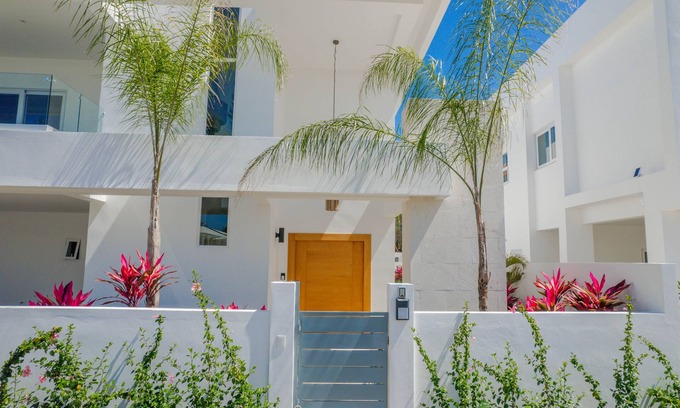 Cabarete Villa | Beautiful Cabarete House with Pool/3 min walk to beach in Cabarete at Millenium
