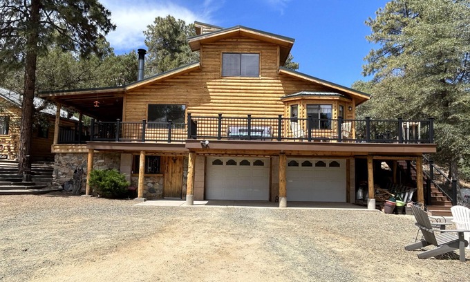 Crown King Cabin | Beautiful Cabin in the historic town of Crown King