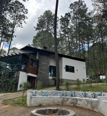 Jimenez House | Beautiful cabin in the middle of the forest