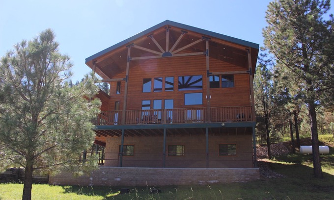 Cloudcroft Cabin | Beautiful Cabin just 6 Miles from Cloudcroft!