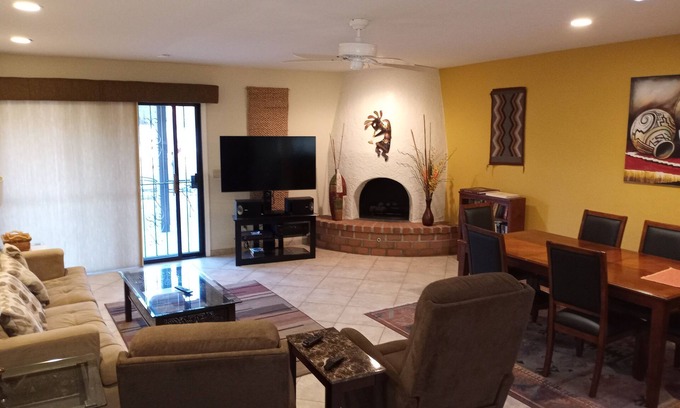 Sunrise Canyon House | Beautiful Catalina View Townhome near Sabino Canyon, Restaurants and Shopping