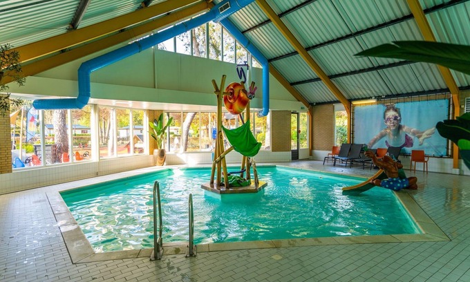 Beekbergen-Zuid Ski Chalet | Beautiful chalet on a holiday park