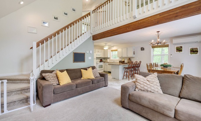 Albrightsville House | Beautiful Chalet House +hot tub +sauna!