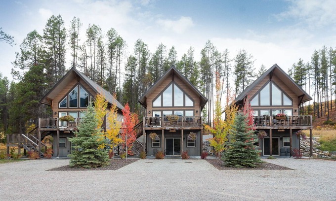 West Glacier Ski Chalet | Beautiful Chalet with Mountain Views, located 1 mile from Glacier National Park