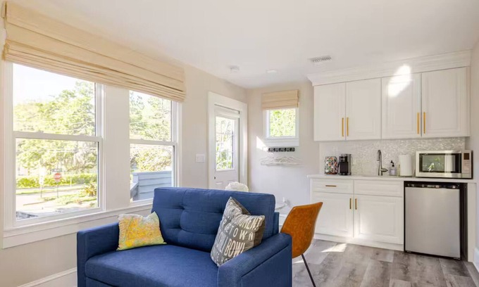 SoHo Apartment | Beautiful charming brand new studio in the Heart of Hyde Park