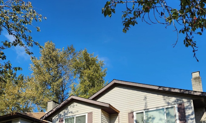 Guildford House | Beautiful clean and cozy 2 bedroom