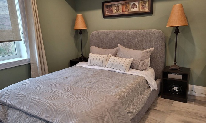 Clarington Apartment | Beautiful, clean, cozy and very convenient studio apartment in Bowmanville