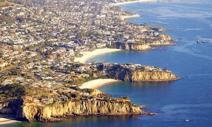 Laguna Beach House | Beautiful Clean Garden Cottage in highly desired Tree Streets of Laguna Beach