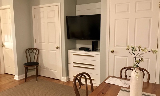 St. Charles Apartment | Beautiful, completely Private St. Charles 3 BR 1 1/2 Bath Apt. near Downtown