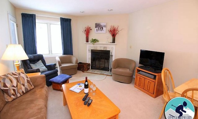 Killington Condo | Beautiful condo nestled slope side on Pico Mtn-walk to lift &ski back! 202