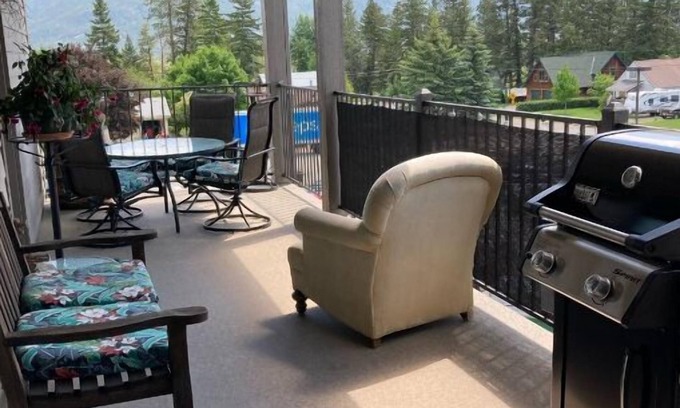 Columbia Falls Condo | Beautiful Condo Near Glacier National Park and Whitefish Mountain Resort