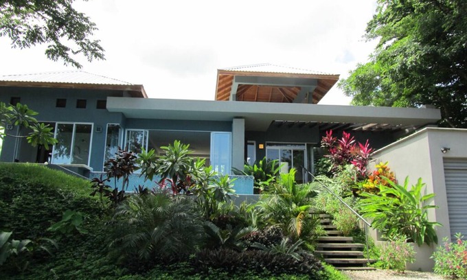 Samara Villa | Beautiful, Contemporary Private Art/Yoga Retreat Home In Paradise!