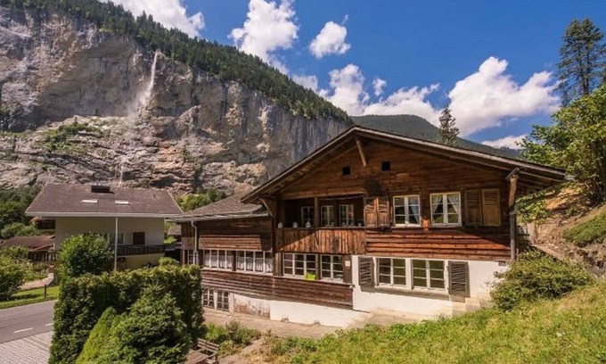 Lauterbrunnen Ski Chalet | Beautiful cosy rustical Chalet