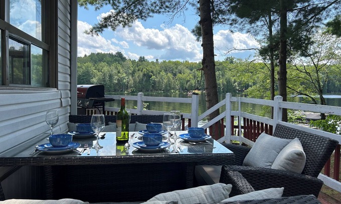 Arden Cottage | Beautiful cottage on Kennebec Lake