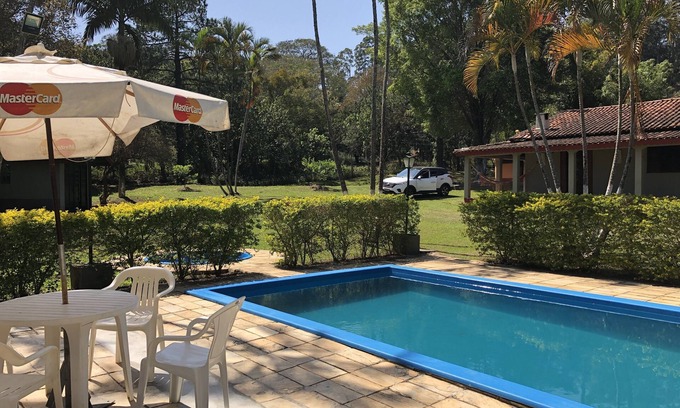 Extrema House | BEAUTIFUL COTTAGE WITH POOL AND LAKE