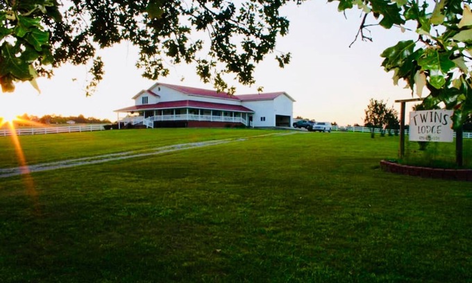 Powhatan Other | Beautiful Country Farmhouse on 2 acres, sleeps 12, Hunting & Fishing Area!